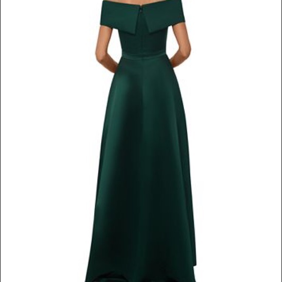 Gorgeous Formal / Gala / Bridesmaid Dress, Gown - Picture 2 of 4